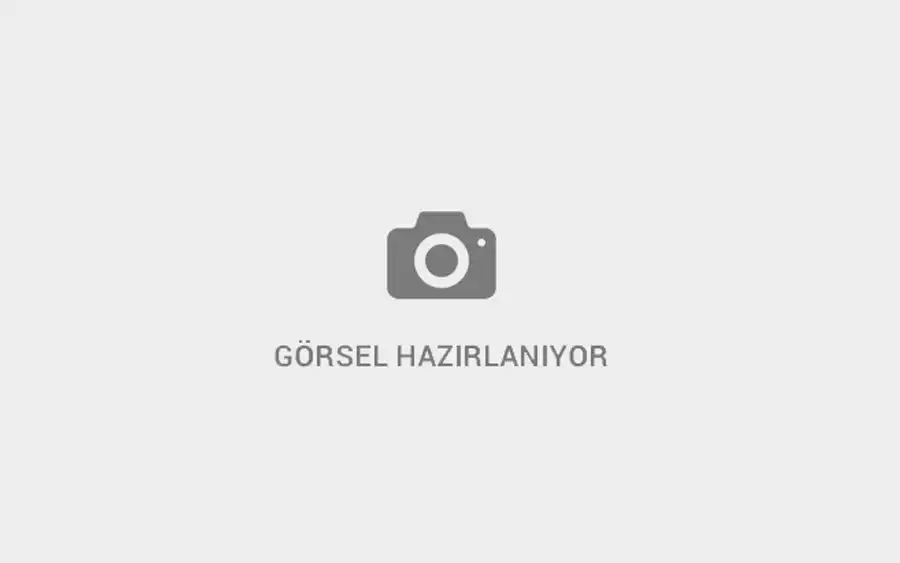 Khalid Abdalla şarkısını Filistinli çocuklara adadı