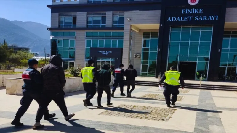 Antalya Finike’de Halden Hırsızlık İddiası