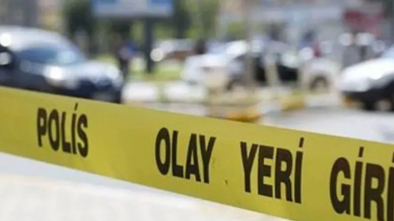 Bağcılar’da boş bir arazide erkek cesedi bulundu