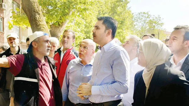 Balıkesir Depremi: Bakan Kurum'dan Acil İnşaat Müjdesi!