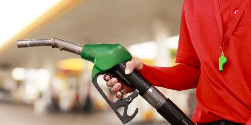 Benzine zam mı gelecek? Petrol uçtu