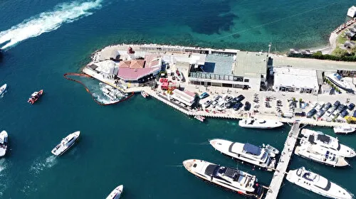Bodrum'da feci olay: Yakıt ikmali için marinaya yanaşan teknede patlama meydana geldi
