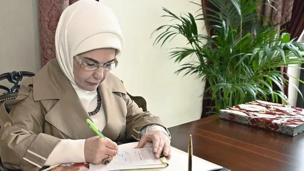 Emine Erdoğan'dan Türk Kızılay'a kurban bağışı