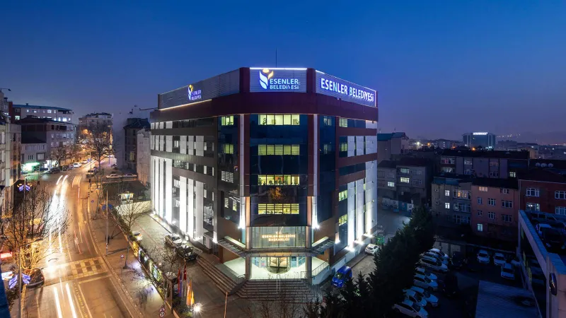 Esenler Belediyesi’nden 256 milyonluk taşınmaz satışı; dönüşüm gerekçesiyle satış, şeffaflık eksikliği iddiasıyla tartışılıyor