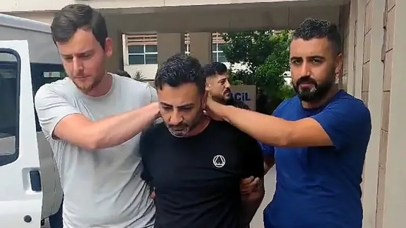 Firari katil 8 yıl sonra yine aynı polislere yakalandı! Adana'da film gibi olay