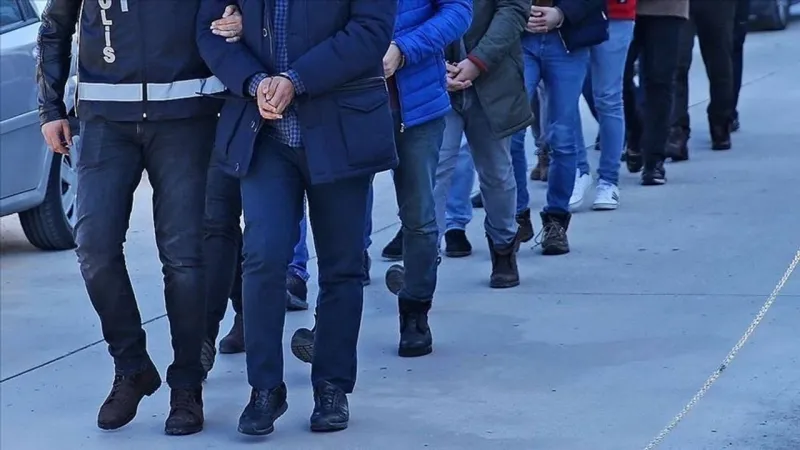 Gaziantep merkezli 6 ilde yapılan "joker" operasyonunda yakalanan 40 şüpheli tutuklandı