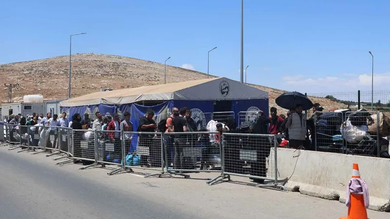 Kurban Bayramı öncesi sınırda hareketlilik: Suriyeli mülteciler dönüyor