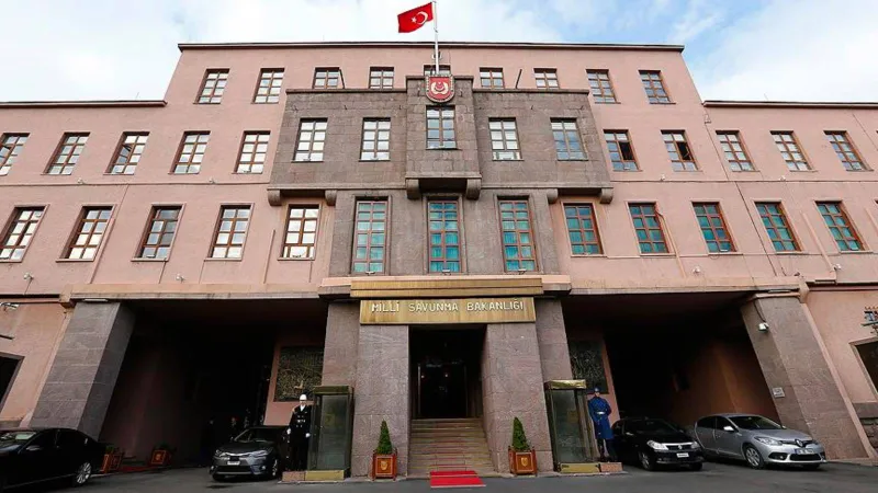 MSB’den İran-İsrail çatışmasına ilişkin açıklama: Olası göç hareketlerine karşı tedbir alındı; Türk hava sahasını ihlal edilmedi