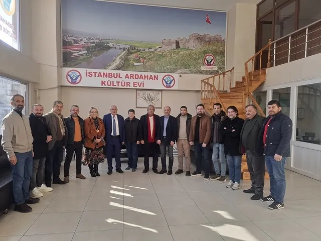 Ardahan Kültürevi'nden Gazetecilere Jest! O Sabah Neler Oldu?