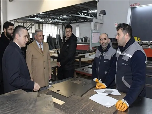 Esenyurt'ta Sanayi Hamlesi: Başkan Vekili'nden Fabrika Ziyaretleri!