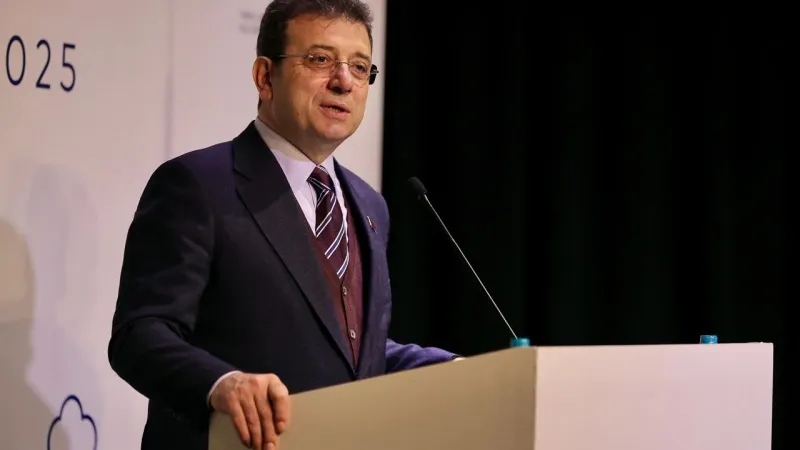İmamoğlu'ndan Bayrak Çağrısı: 23 Nisan ve 19 Mayıs Coşkusu!