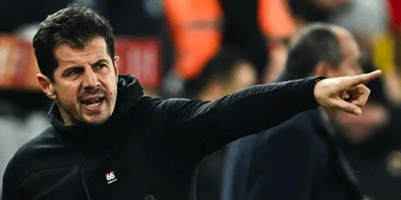Emre Belözoğlu'nun Hastane Ziyareti: Çocuklar İçin Sürpriz!