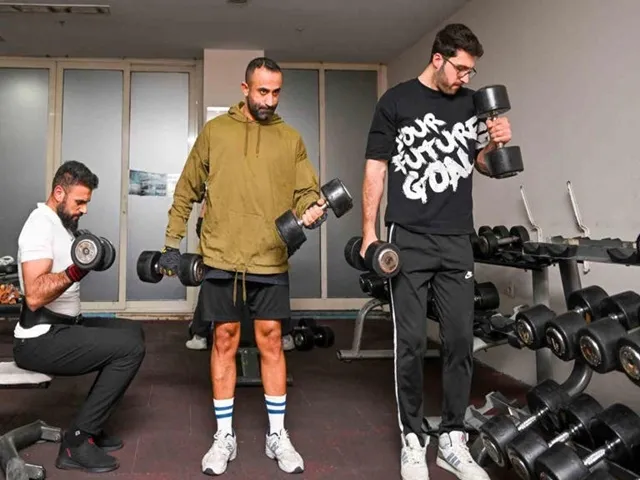 Esenyurt'ta Ramazan'da spor keyfi nöbetçi salonlarda devam ediyor