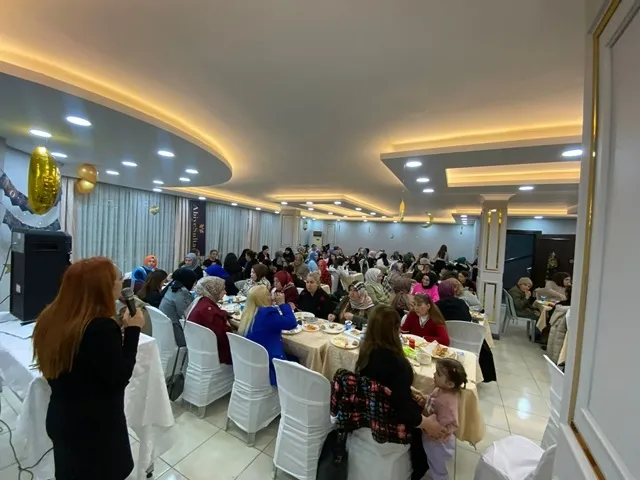 Esenyurt'ta Kadınlar Gününde Unutulmaz İftar: İşte O Anlar!