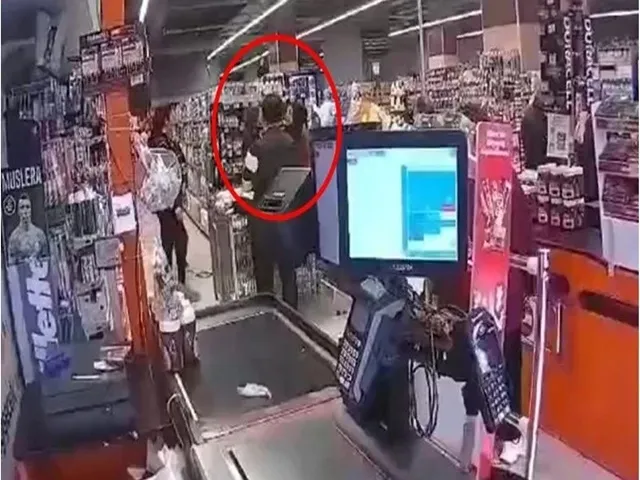 Esenyurt'ta Şok! İşten Çıkarılan Kadın Market Raflarını Yıktı!