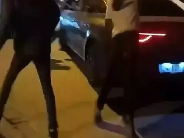 Esenyurt'ta Korkunç Anlar! Uyuşturucu Satıcısına Mahalleden Şok Müdahale!
