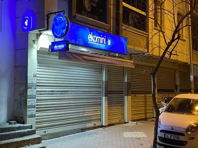 Esenyurt'ta Kan Donduran Saldırı! Markete Ateş Açıldı, 1 Yaralı!