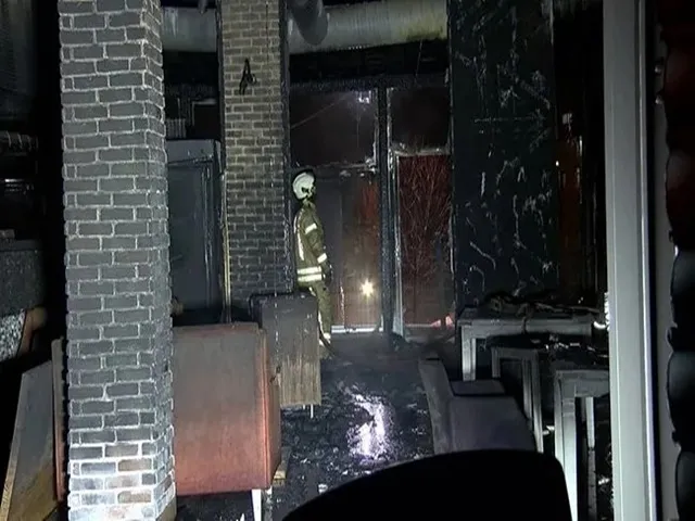 Esenyurt'ta Korkunç Yangın! Kafe Küle Döndü!