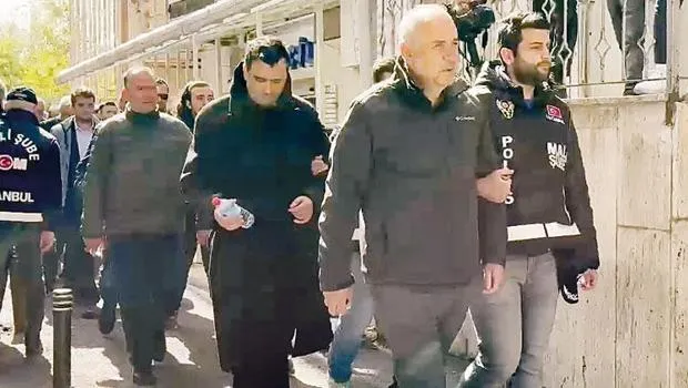 İBB Operasyonu: Yolsuzluk İddiasıyla 18 Tutuklama! Şok Gelişme