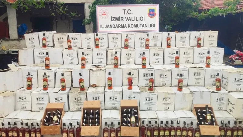İzmir'de Şok Baskın! 3 Bin Kaçak İçki Ele Geçirildi!