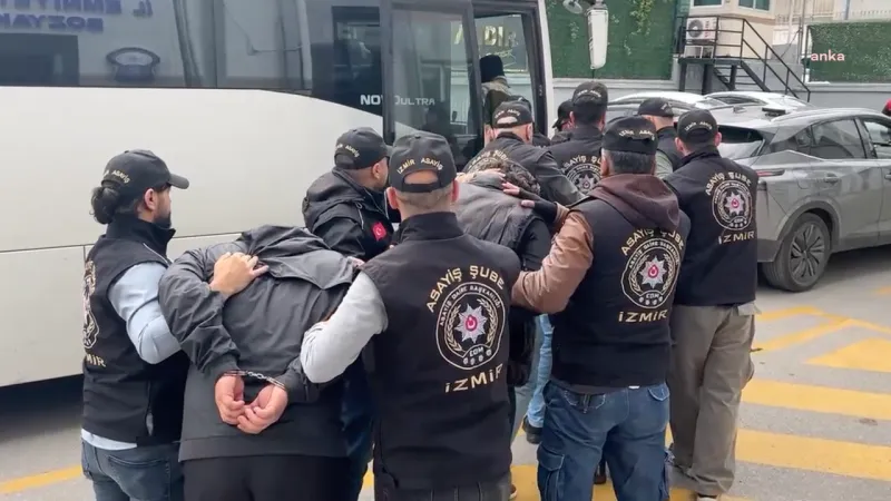 İzmir'de Acımasızlar Çetesi Çökertildi! 10 Tutuklama Şoku
