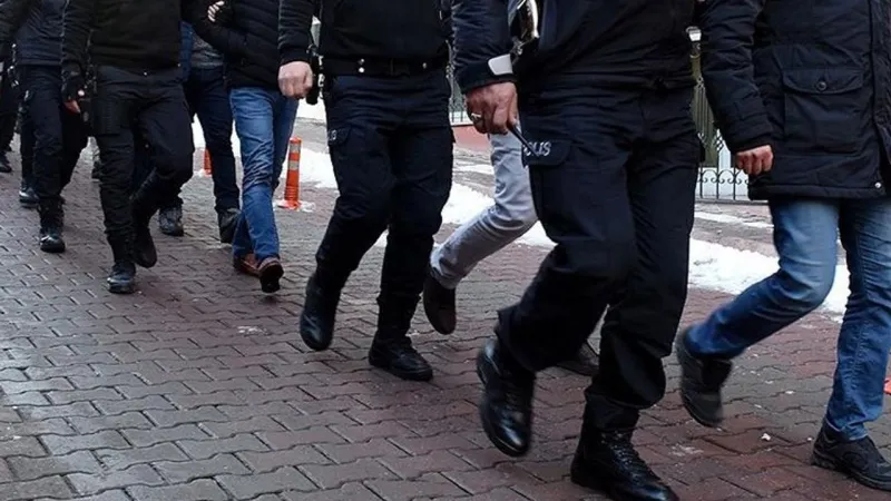 İzmir'de FETÖ Operasyonu: 31 Kişi Gözaltında! Şok Detaylar