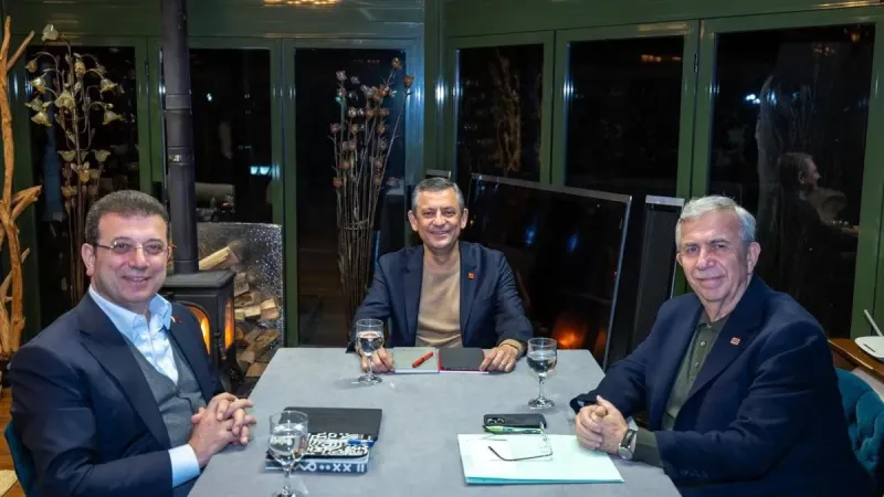 Özgür Özel'den İmamoğlu ve Yavaş yorumu: CHP'de adaylık sürprizi olabilir