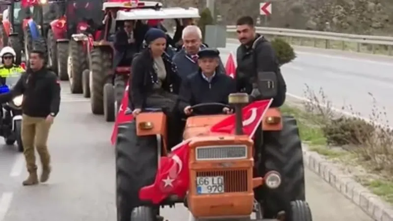 Özgür Özel'den Traktör Şov! O Vaat Gerçek Mi Oluyor?