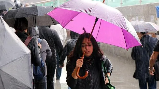 İstanbul'da Hava Şoku! Nisan'da Kar mı Yağacak? İşte Son Uyarı
