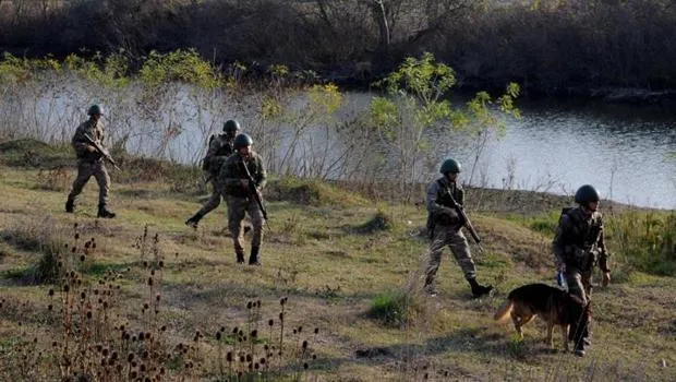 Edirne'de FETÖ şüphelileri Yunanistan'a kaçarken yakalandı