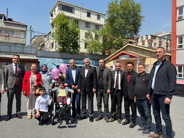 Zümra'nın Akülü Sandalye Sevinci! Vakıf Hayali Gerçek Etti