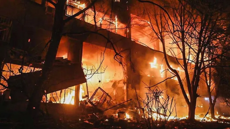 Putin tüm gemileri yaktı! Ukrayna’ya yoğun bombardıman
