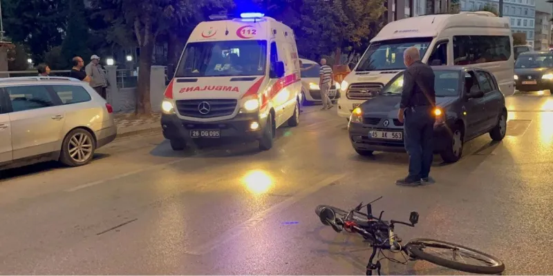 Sinop'ta otomobilin çarptığı bisikletteki 2 çocuk yaralandı