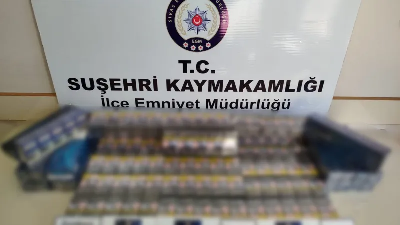 Sivas'ta iki tırda 7 kaçak göçmen ve çok sayıda kaçak sigara ele geçirildi