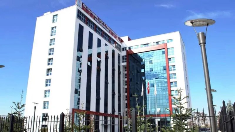 Valilik duyurdu; KYK yurdunda 113 öğrenci zehirlendi, soruşturma başlatıldı